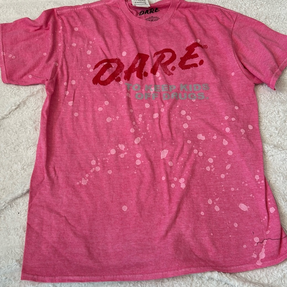 NWT NORDSTROM D.A.R.E. Pink T-Shirt on Size Large